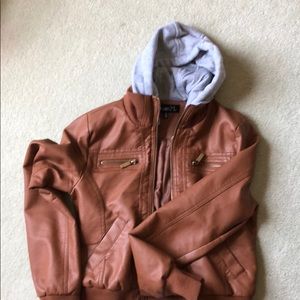 Hooded bomber jacket